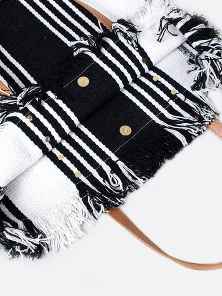 Bolso tote blanco y negro