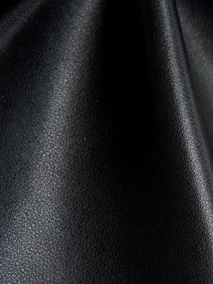 Bolso grande de piel con forma de media luna<br> Magna