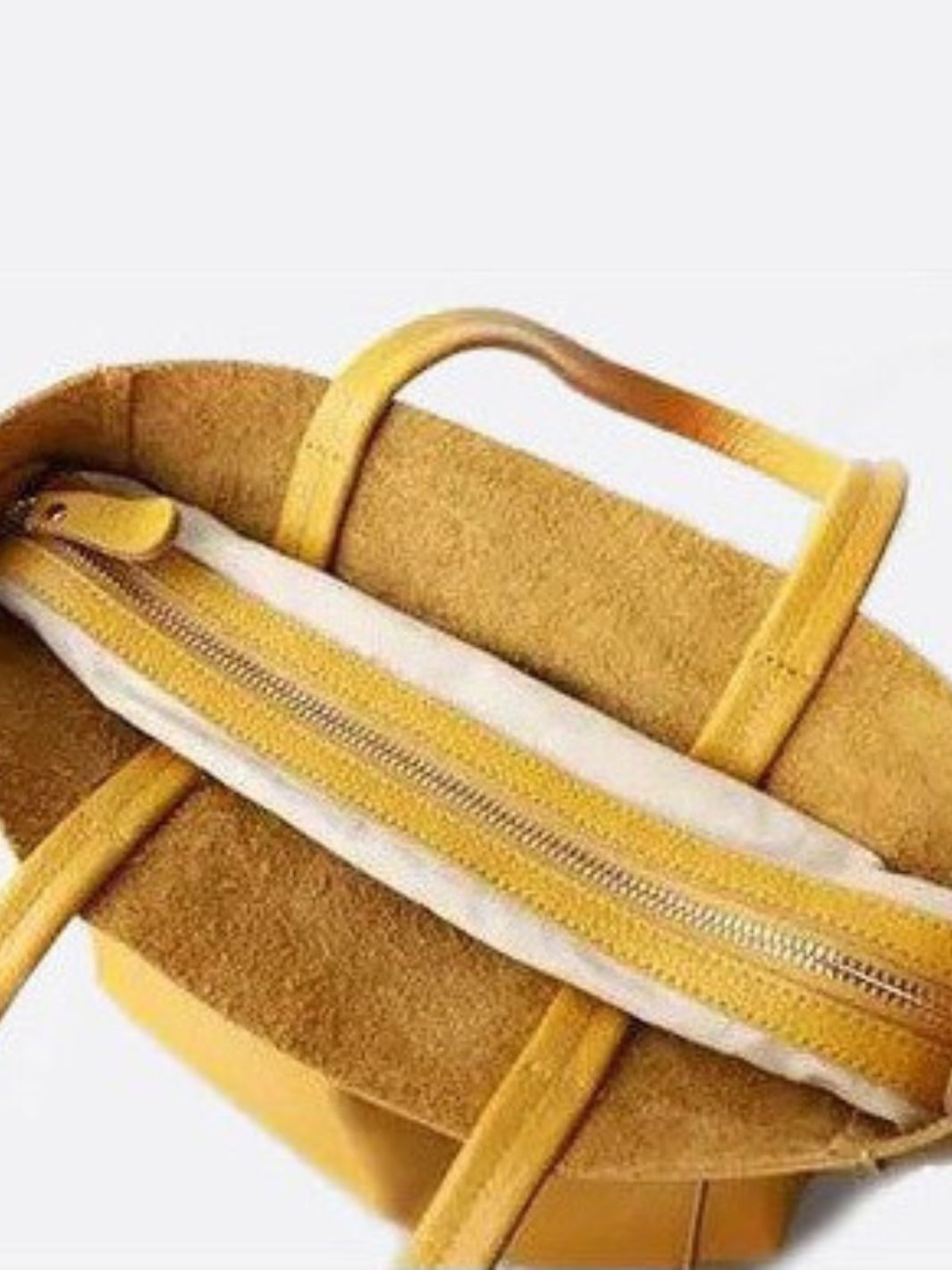 Bolso de mano de piel suave<br> Escala