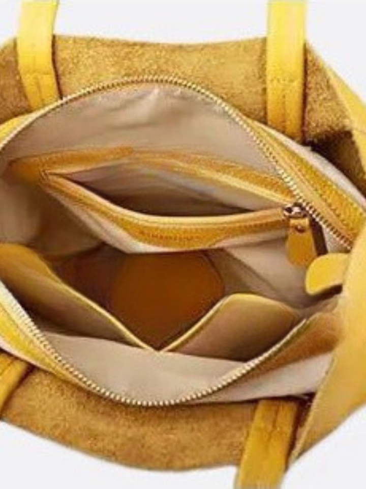Bolso de mano de piel suave<br> Escala