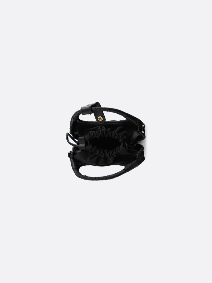 Bolso de ratán negro<br>Nera