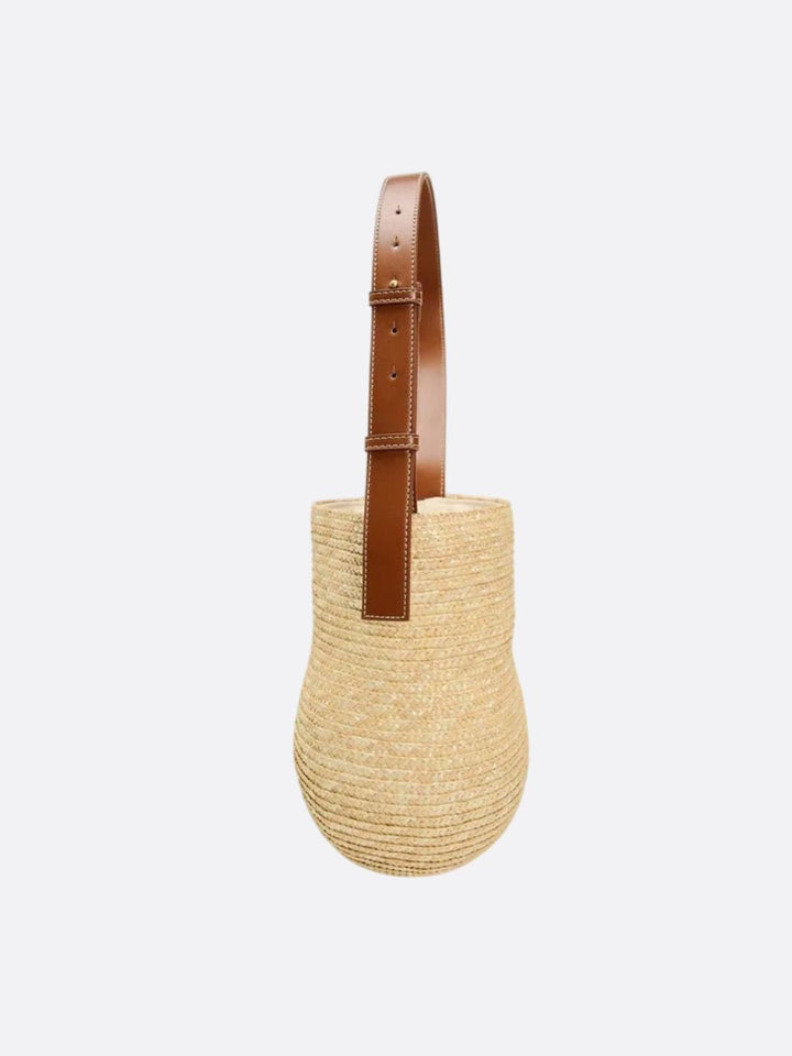 Bolso de paja marrón y cuero