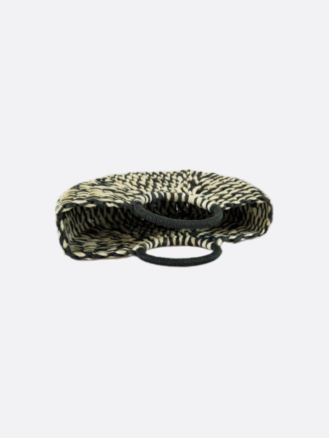 Bolso de mimbre en blanco y negro<br> Oria